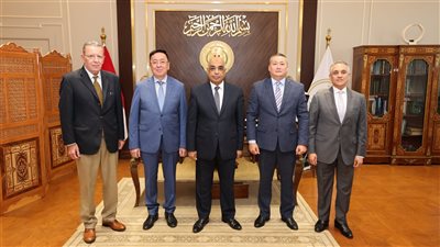 وزير العدل يستقبل سفير جمهورية كازاخستان بالقاهرة