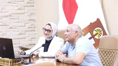محافظ الوادي الجديد يتابع مشروع تطوير و ميكنة صندوق استصلاح الأراضي