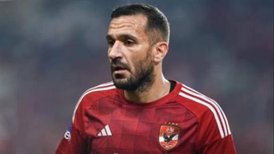أرقام علي معلول مع الأهلي بعد إعلان رحيله
