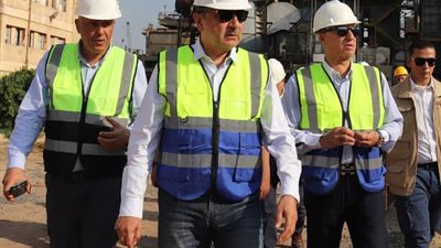 وزير الأعمال: الفرص متاحة للمستثمرين المحليين والأجانب للتعاون في تطوير مصنع الدلتا للأسمدة