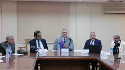 الخطة الاستراتيجية لتطوير صناعة الكتاب والنشر على مائدة الأعلى للثقافة
