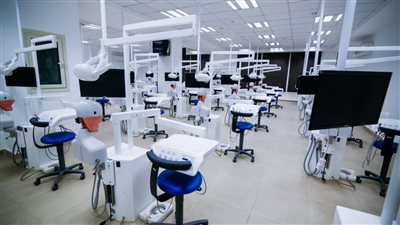جامعة سيناء تعزز منظومة التكنولوجيا المتطورة.. وتصبح أول حرم جامعي غير نقدي بالكامل في مصر