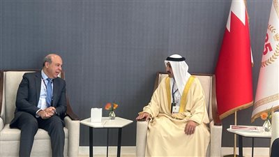 الحفني يبحث مع  وزير المواصلات والاتصالات بالبحرين  دعم التعاون فى مجال الطيران المدنى 