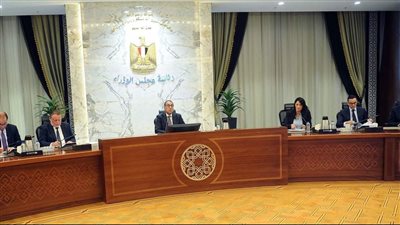 رئيس الوزراء: نعمل على استدامة المسار النزولي للدين الخارجي 