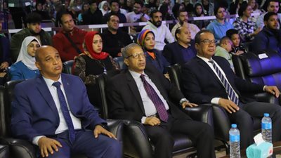 ختام فعاليات الملتقى الفني 22 لشباب الجامعات بجنوب الوادي