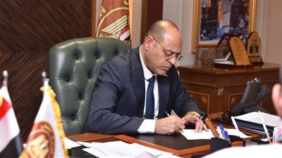 وزير العمل يُقرر إيقاف وإغلاق نشاط 10 شركات إلحاق عمالة مصرية بالخارج لمخالفتها أحكام القانون