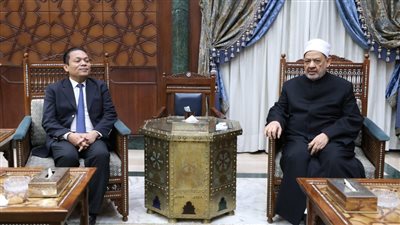 شيخ الأزهر يتابع تنفيذ بروتوكولات التعاون مع ماليزيا 