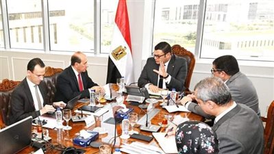 وزير الإسكان يتابع موقف مشروعات تطوير أرض مطار إمبابة.. ويوجه بتعظيم الاستفادة من الأراضى الاستثمارية