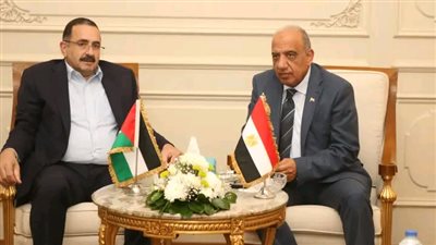 وزير الكهرباء والطاقة المتجددة يلتقي برئيس سلطة الطاقة والموارد الطبيعية الفلسطيني لبحث سبل تقديم الدعم المختلفة