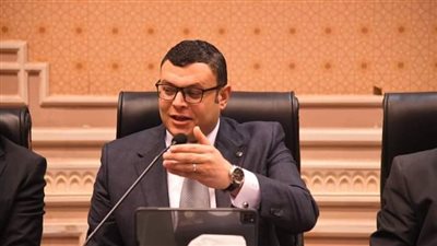 وزير الإسكان يستعرض جهود الوزارة فى متابعة تطبيق قانون التصالح في بعض مخالفات البناء 