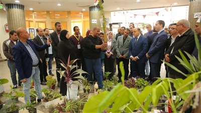 محافظ كفرالشيخ يتفقد معرض 