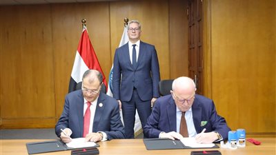 وزير البترول والثروة المعدنية يشهد توقيع ثلاث اتفاقيات استراتيجية لتطوير مصانع أبوقير للأسمدة 