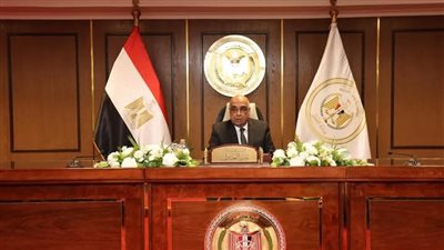 وزير العدل يقدم واجب العزاء لرئيس الهيئة الوطنية للانتخابات في وفاة زوجته