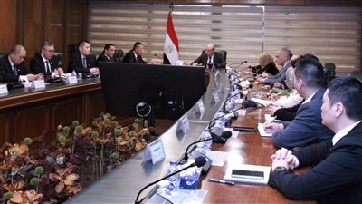 الحفني يبحث مع  مسئولي شركة (CCCC) الصينية تطوير عدد من المطارات  المصرية