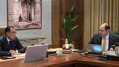 رئيس الوزراء يستعرض مع رئيس جهاز حماية المنافسة أبرز الجهود على المستوى الدولي