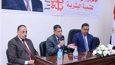  بالتعاون مع كلية الحقوق: 