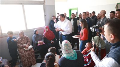 وزير الصحة يتفقد عدد من المنشآت الطبية ببنى سويف