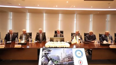 وزارة البترول تستعرض خطط تطوير شركة بتروجت والتوسع في أعمالها محليًا ودوليًا