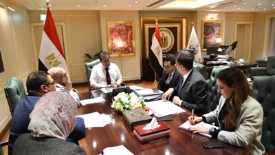 وزير الصحة يناقش تشديد الرقابة وتغليظ العقوبات على مراكز علاج الإدمان غير المرخصة