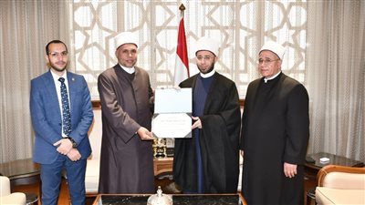 وزير الأوقاف لإمام مسجد: أحسنت الصنع وهذا تصرف مثالي حكيم