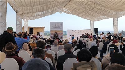 بالصور..زاهي حواس يعلن عن العديد من الاكتشافات الأثرية في ظلال معبد الملكة حتشبسوت بالدير البحري - الأقصر