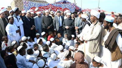  وزير الأوقاف يشهد أداء أطفال حلايب لمراسم حفظهم للقران الكريم 