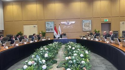الحفني يبحث مع مسئولى  