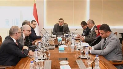 وزير الإسكان يلتقى ممثلي مجموعة عبدالمحسن الحكير ويستعرض عددا من الفرص الاستثمارية 