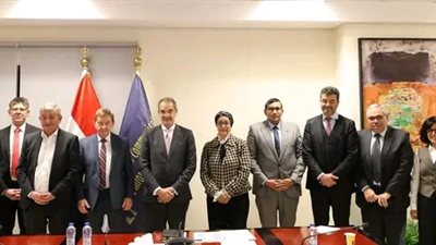 وزير الاتصالات: الدولة حريصة على تأهيل الشباب للعمل فى مجال التعهيد لتلبية احتياجات الشركات العالمية