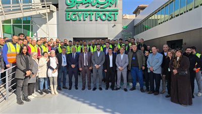 العاملين بجمرك البريد المصري يودعون جويلي بممر شرف
