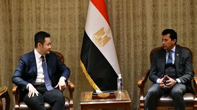 وزير الشباب والرياضة يبحث مع شركة “دافون” الصينية التعاون وتعزيز الاستثمار الرياضي 