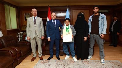  محافظ كفرالشيخ يكرم «عبدالرحمن سعيد» لفوزه بذهبية بطولة الجمهورية للكاراتيه لذوي الهم