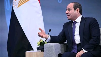  السيسي يكرم أسماء شهداء الشرطة.. ويمنح عددا من أعضاء هيئة الشرطة أنواط الامتياز