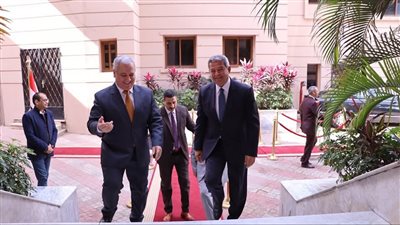 لبحث سبل التعاون المشتركة.. الهيئة الوطنية للصحافة تستقبل المجلس الأعلي للإعلام 