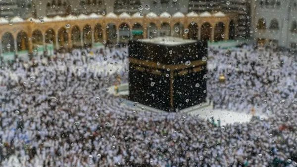 خلف الحدث