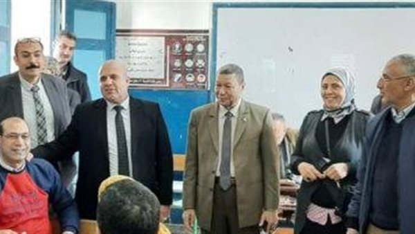 خلف الحدث