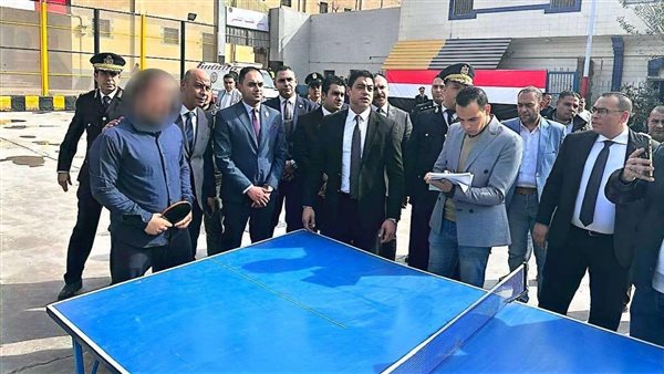 خلف الحدث