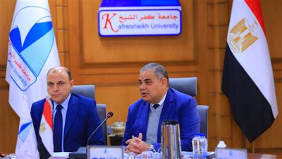 مجلس جامعة كفر الشيخ يوافق على عقد بروتوكولات مع رجال الأعمال الصناعه