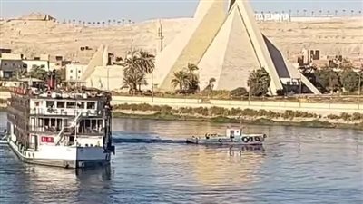 شحوط باخرة سياحية في المنيا..40 سائحًا يواجهون لحظات من التوتر على نهر النيل