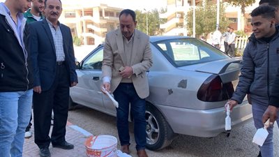 معسكر للخدمة العامة بكلية الحقوق بجامعة جنوب الوادي