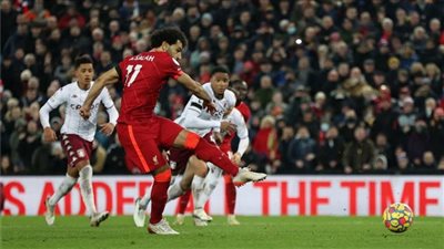 ليفربول يتعادل مع أستون فيلا بمساهمتي محمد صلاح في البريميرليج