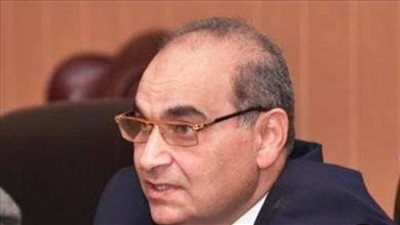 رئيس المستشفيات التعليمية يهنئ الدكتور محمد فوزي بتجديد تكليفه مستشارًا لوزير الصحة