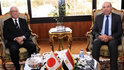 الحفني يبحث مع السفير الياباني تنشيط الحركة الجوية ودعم الفرص الإستثمارية بين البلدين