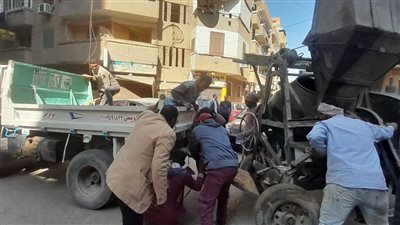 محافظ أسيوط: إيقاف فنيين ونقل مسؤول التصالح لمواجهة مخالفات البناء