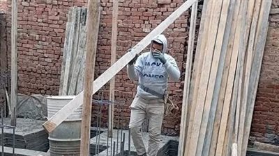 رئيس مدينة بنها يعمل على حل شكاوى المواطنين