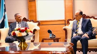 السفير المصري في بوتسوانا يقدم أوراق اعتماده لرئيس الجمهورية