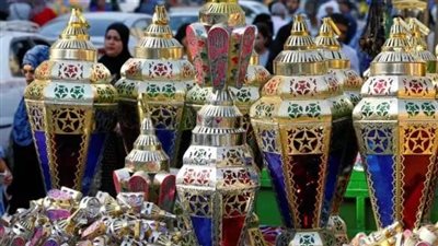 زينة وفانوس ومسحراتي.. أبرز عادات المصريين في شهر رمضان