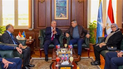 محافظ الإسكندرية يبحث تعزيز التعاون الإعلامي مع الهيئة الوطنية للصحافة ومؤسسة الأهرام