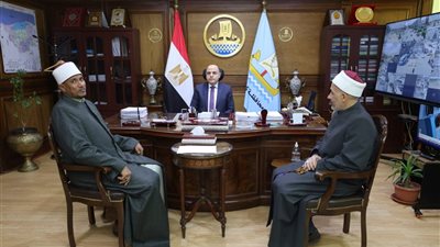 محافظ كفرالشيخ يناقش سير العملية التعليمية و الأنشطة بالمعاهد الأزهرية