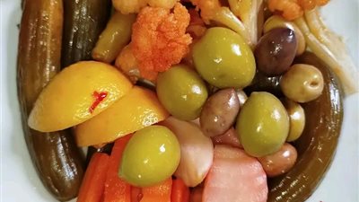 أضرار تناول المخللات على الإفطار في رمضان ونصائح لتجنب المخاطر